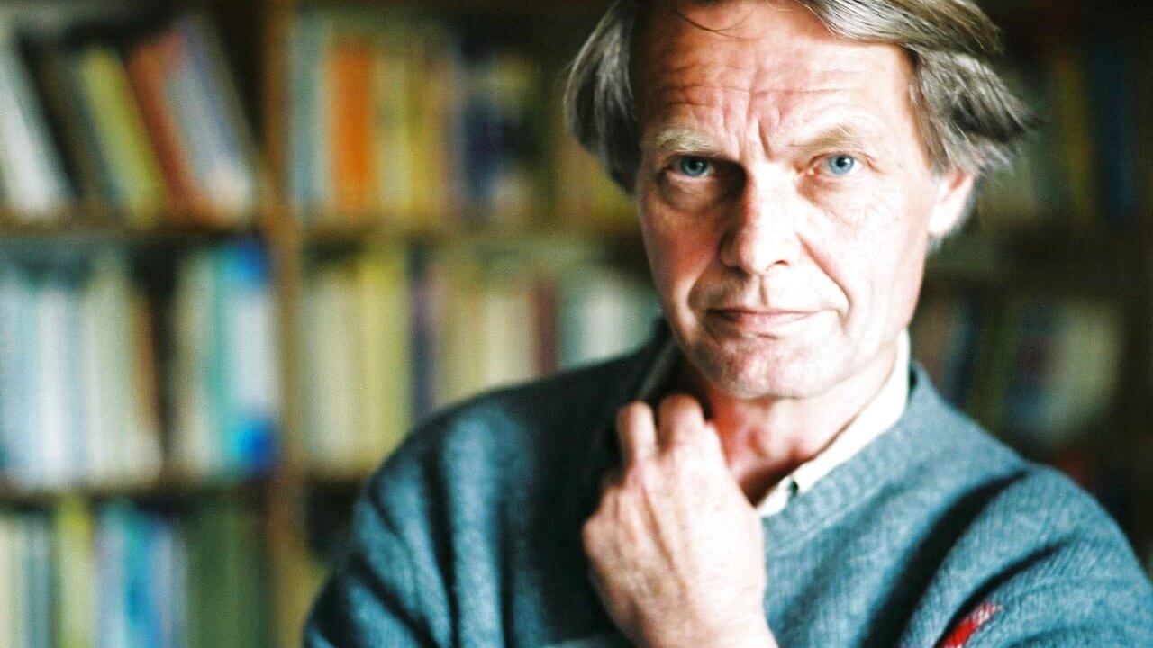 Peter Laugesen – Walking the Tidelands - Vimarsana News